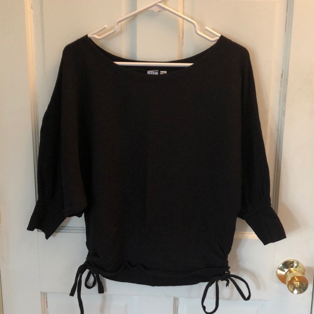 Gap sweater size small